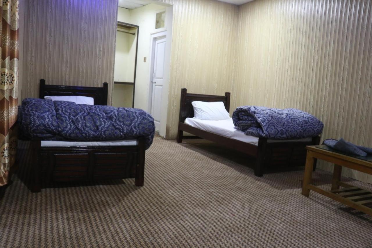 Golden Peak Guest House Гилгит Экстерьер фото